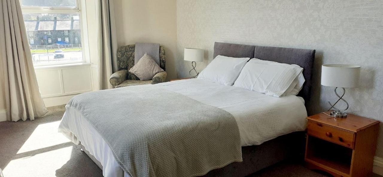 פורת'מאדוג Queens Rooms מראה חיצוני תמונה