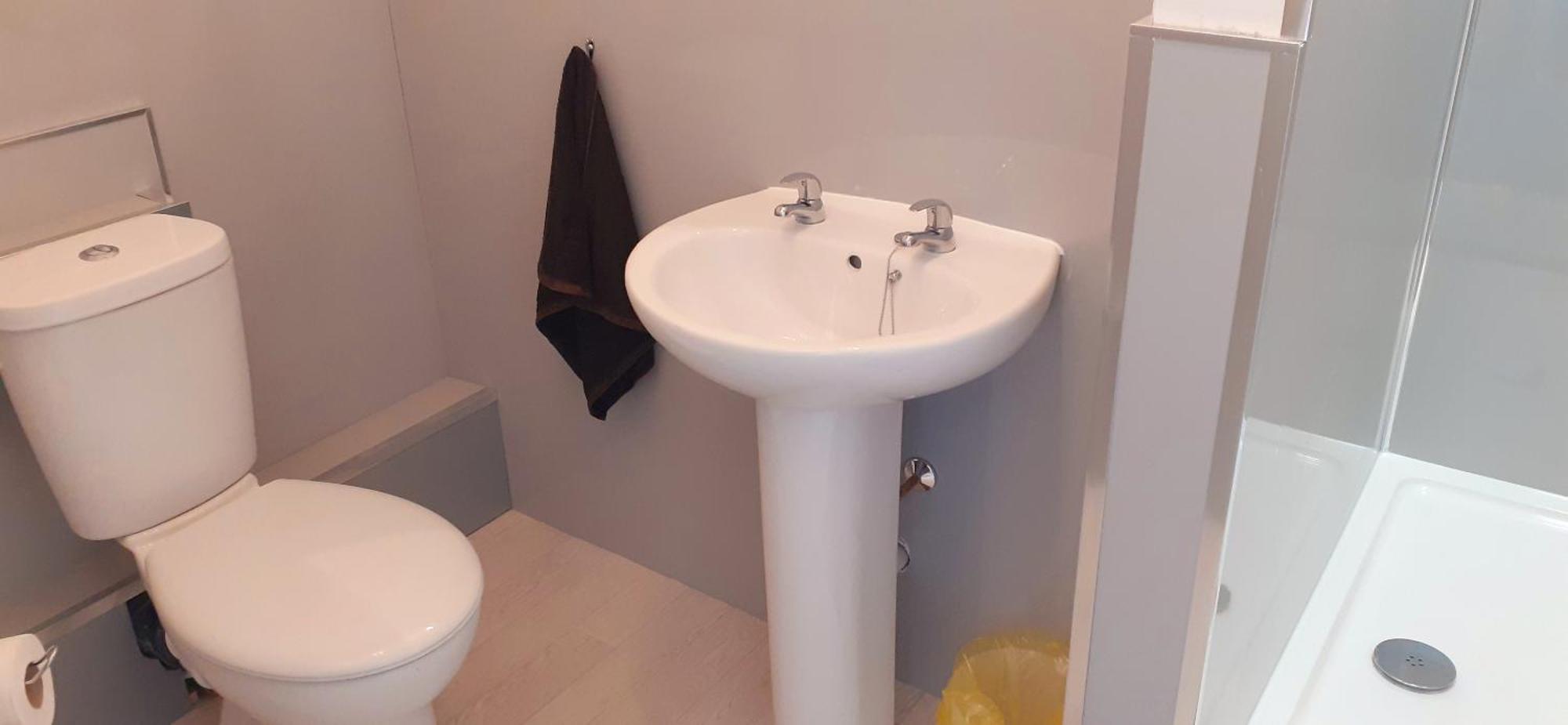 פורת'מאדוג Queens Rooms חדר תמונה