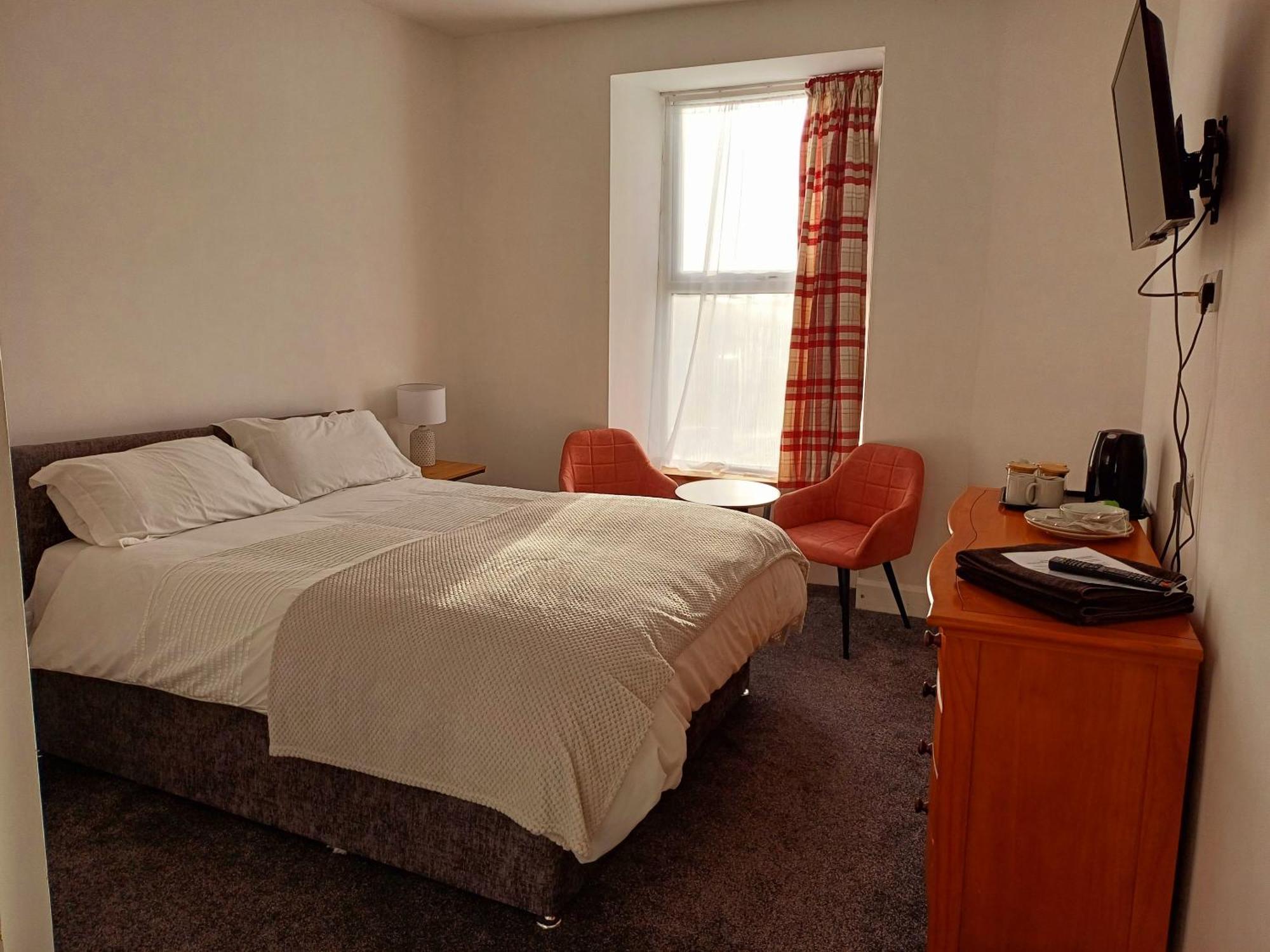 פורת'מאדוג Queens Rooms חדר תמונה